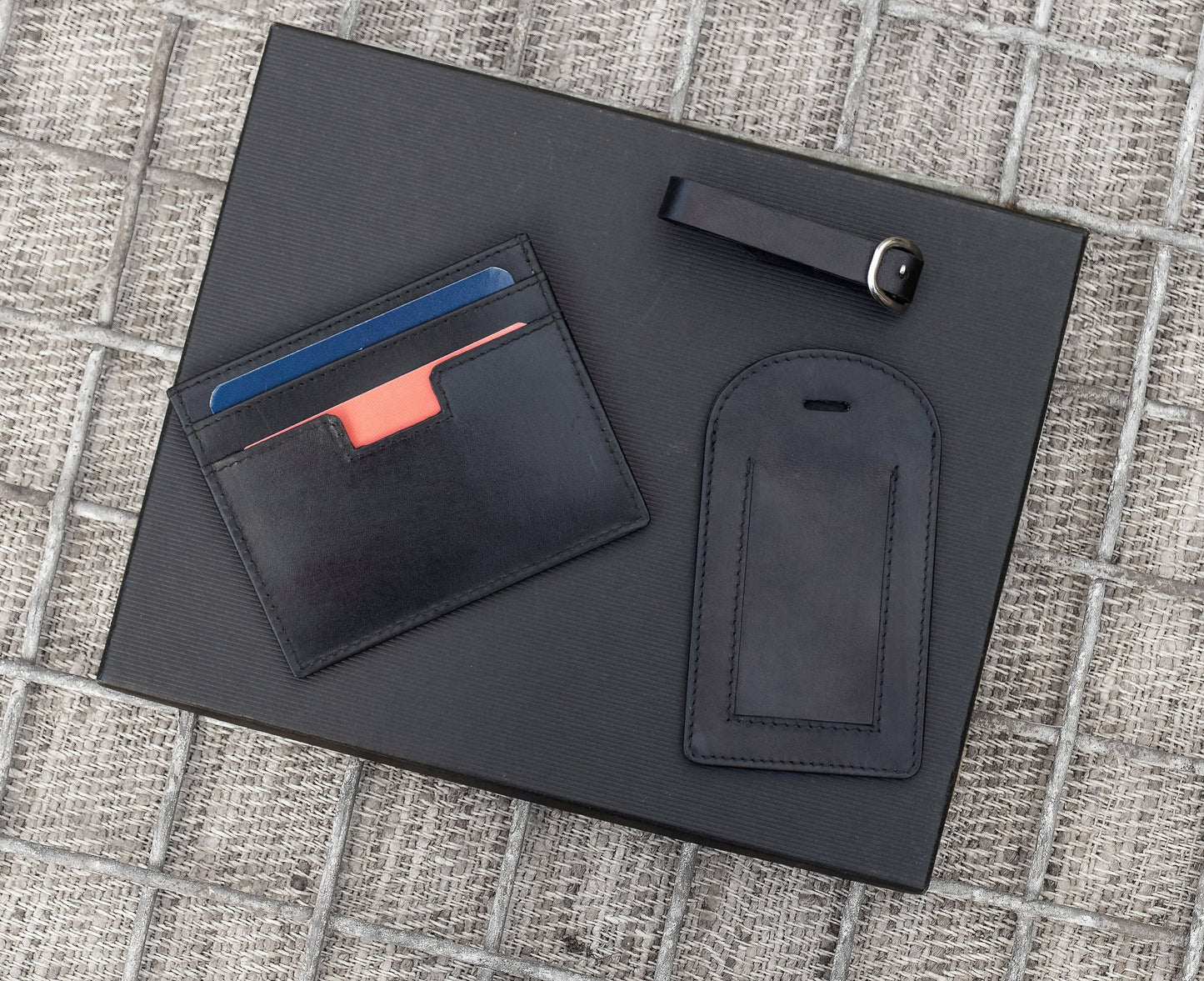 Luxury Travel Gift Set - Cardholder & Luggage Tag - Black or Brown