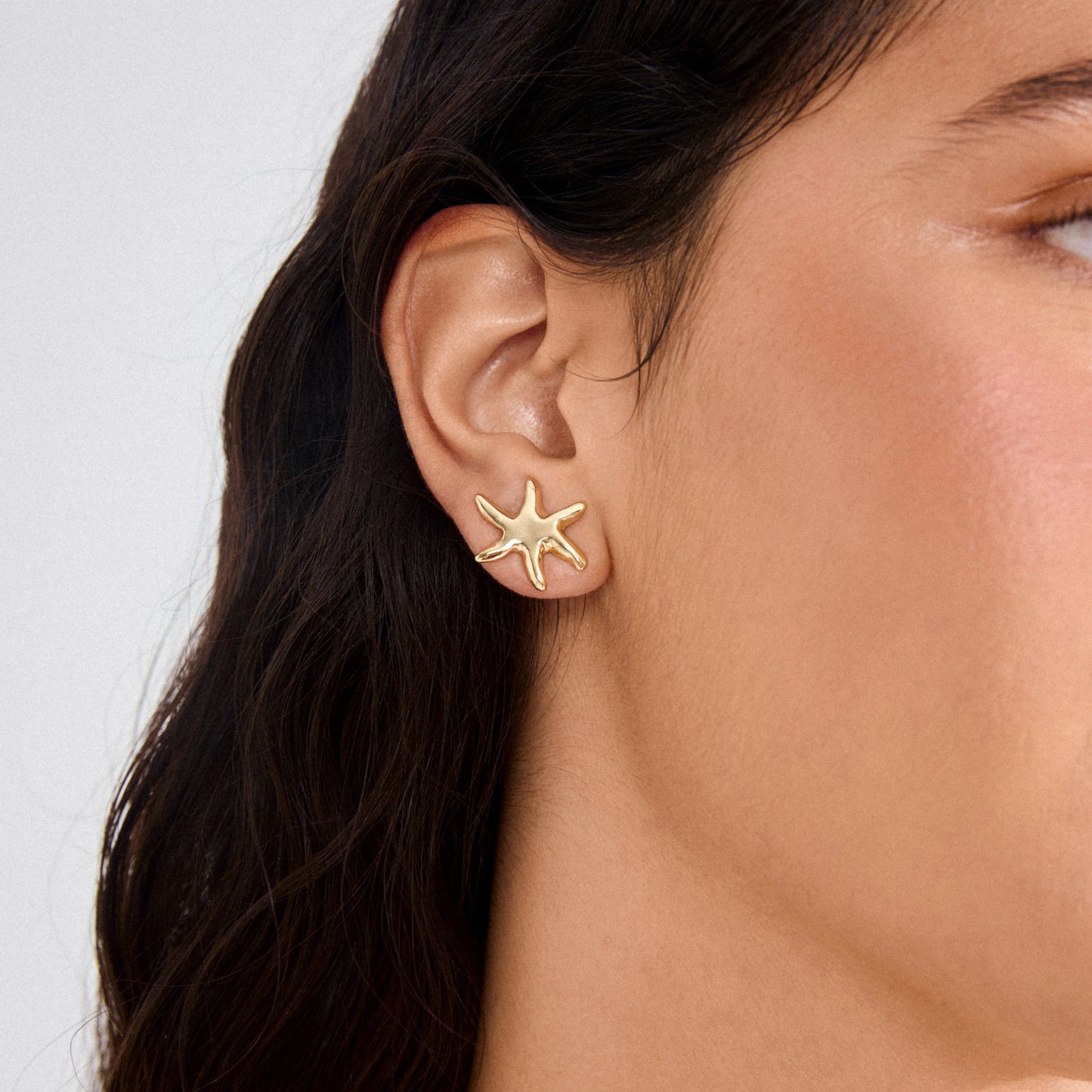 Beach Vibes Starfish Earrings - Gold or Silver Plated