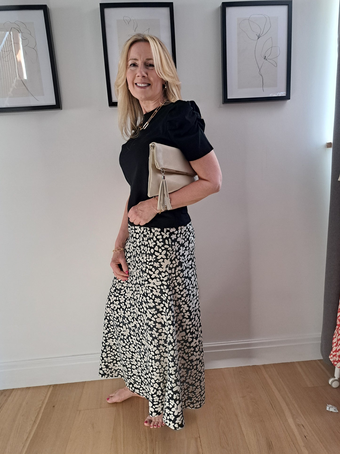 T-shirt Top With Ruched Sleeves - Black