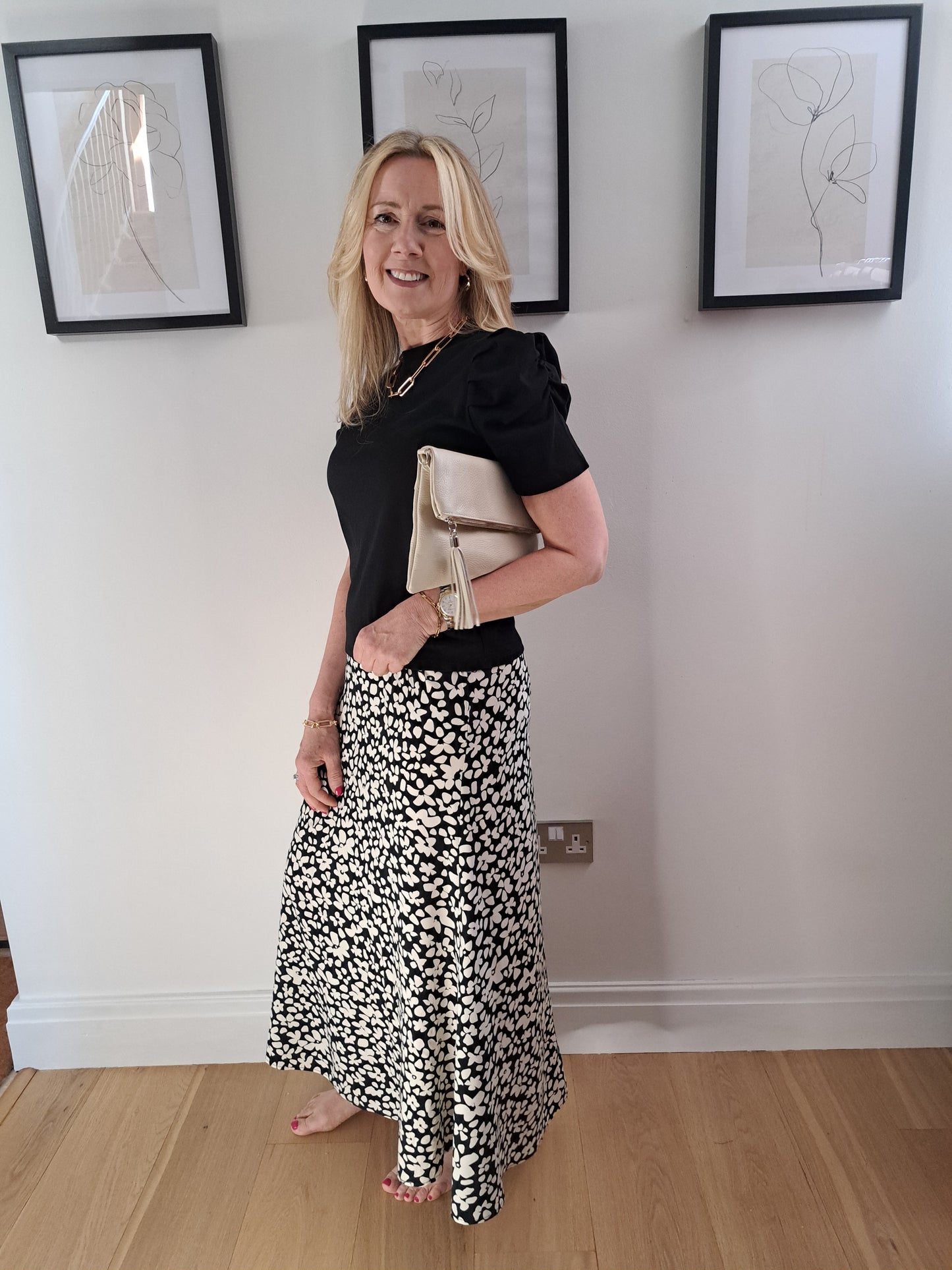 T-shirt Top With Ruched Sleeves - Black