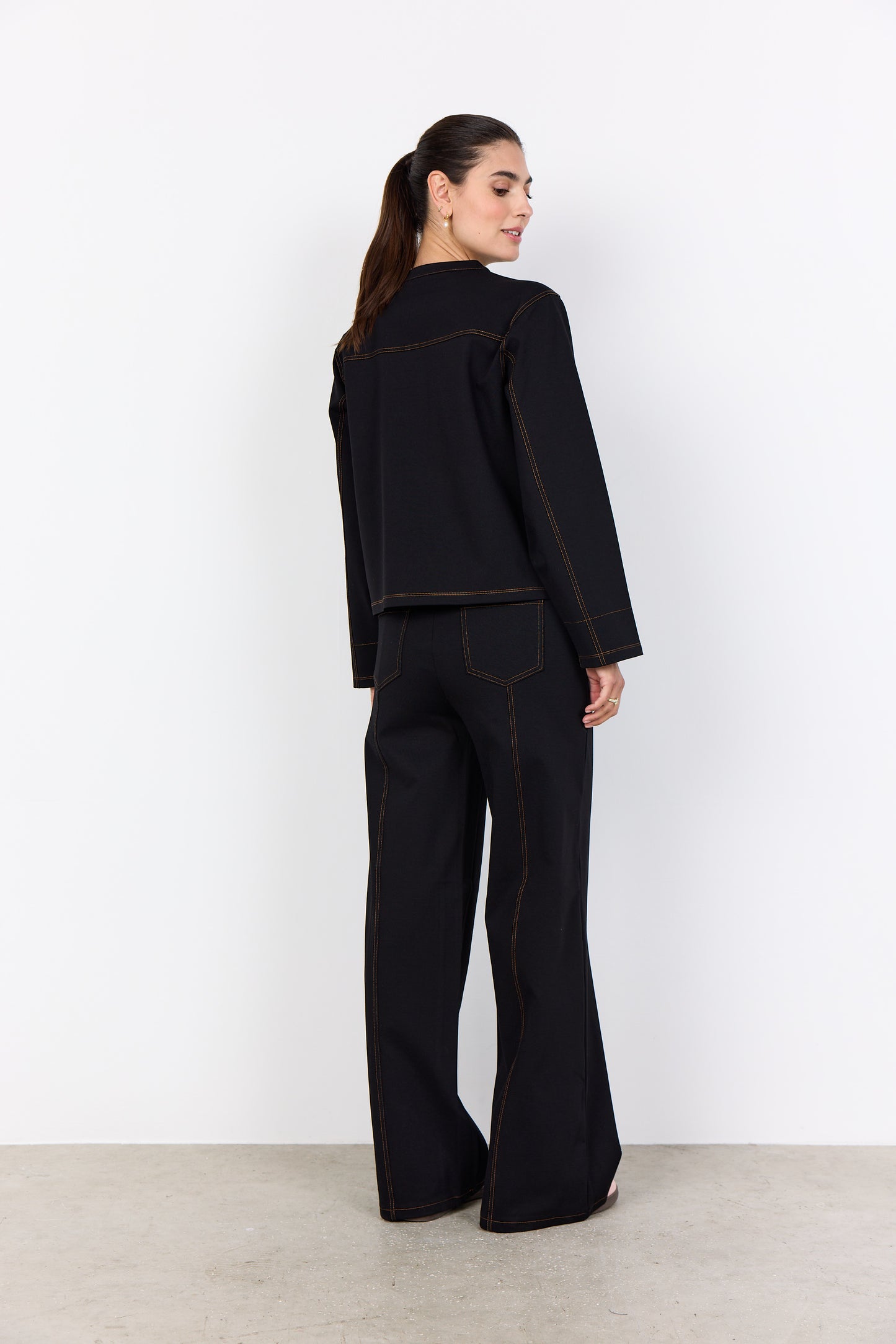 Box Jacket In Black With Contrast Stitching