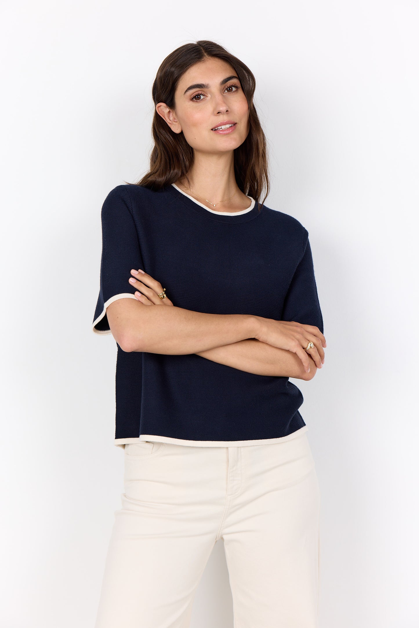 Elbow Length Pullover with Collar and Sleeve Contrast - Navy Cream / White Black