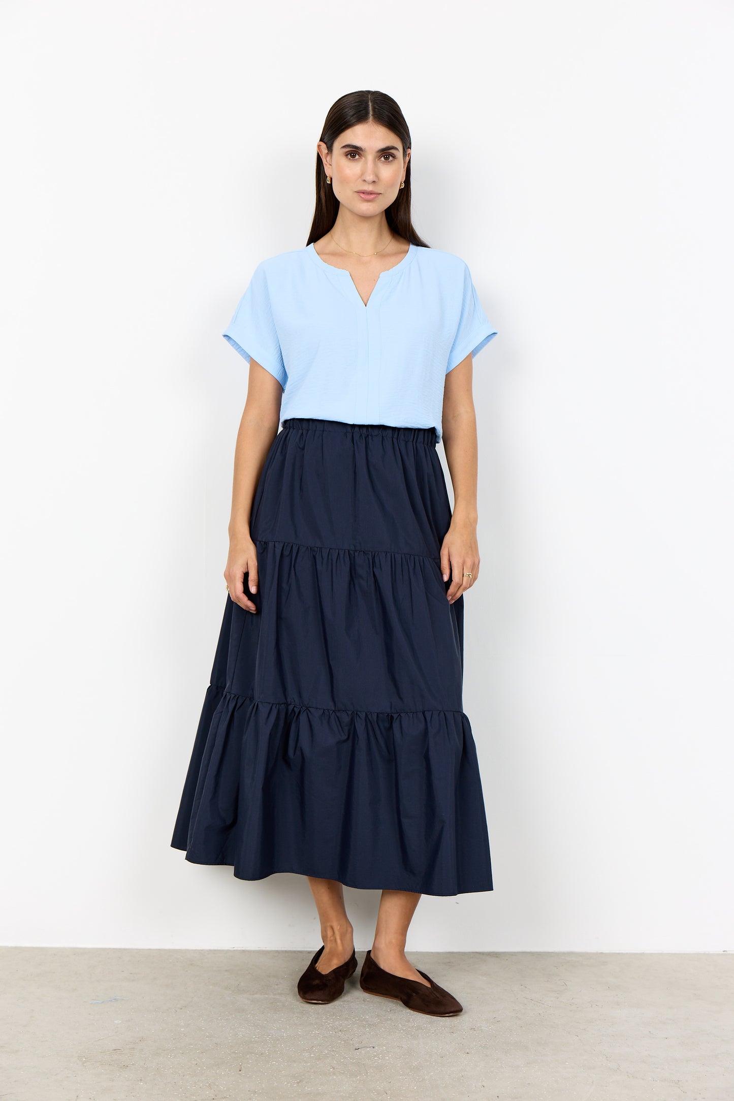 Elegant Flowing A-Line Shirt With Elasticated Waist - Black, Navy & Toffee