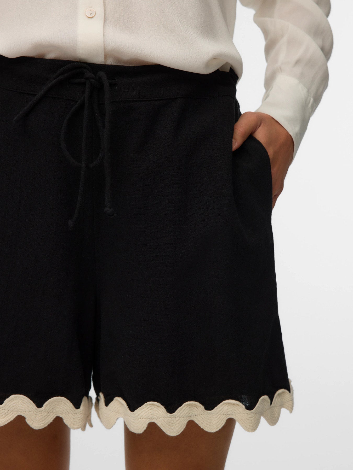 Organic Cotton Scallop Trim Shorts - Black or Ivory