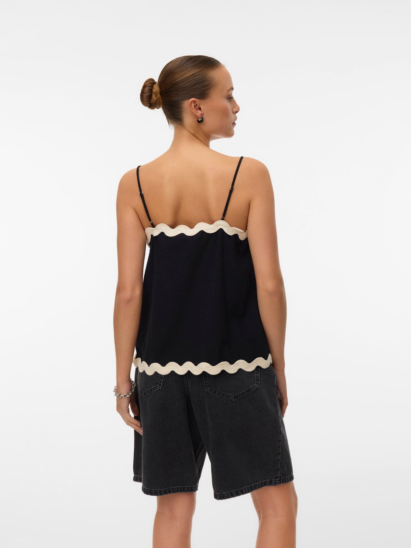 Organic Cotton Scallop Trim Singlet - Black or Ivory