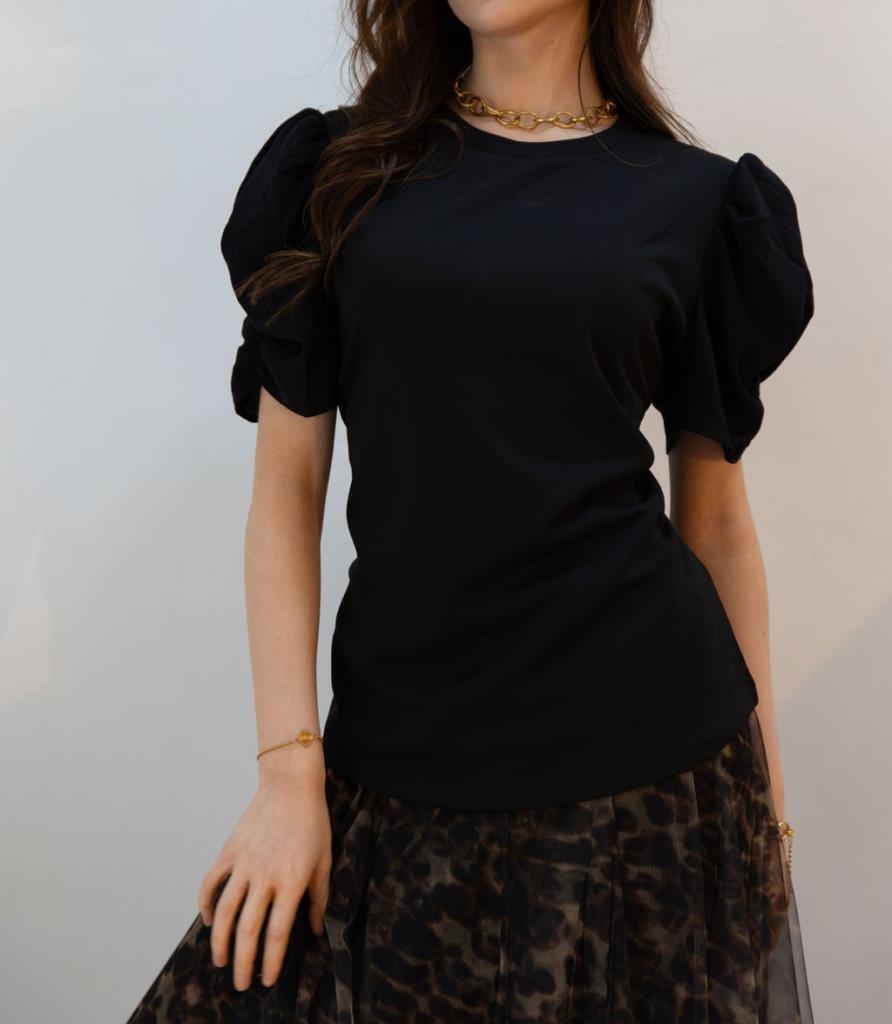 T-shirt Top With Ruched Sleeves - Black